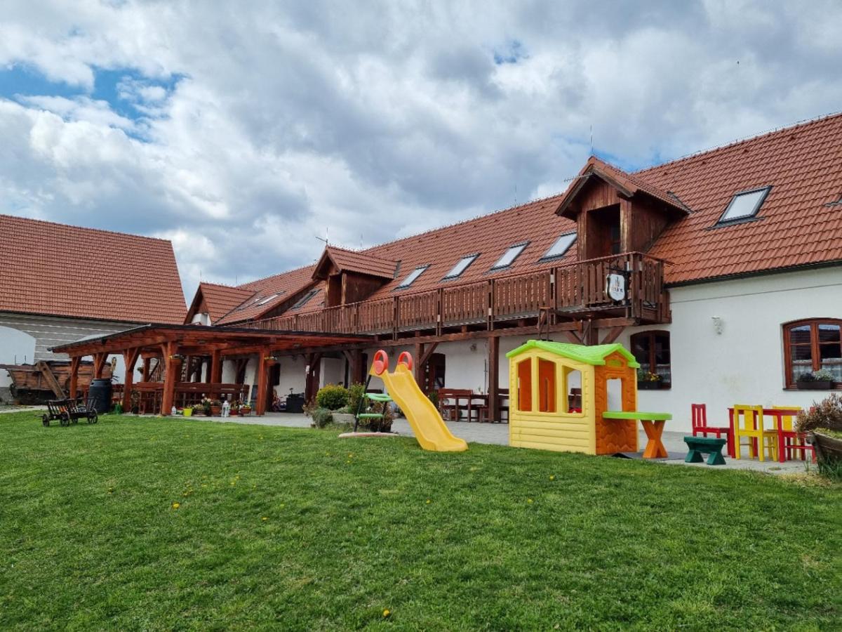 Penzion U Farmare Chotoviny Exterior photo